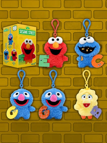 Super7 Sesame Street Super Duper Plush Box of 12 Random 4-Inch Plush Keychains