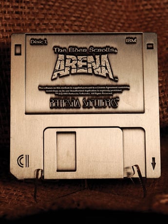 Fanattik Collectibles The Elder Scrolls Arena Floppy Disk Limited Edition Metal Replica
