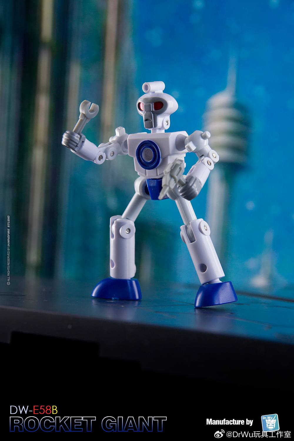 Dr. Wu DW-E58B Rocket Giant Collectible Made of Plastic - View 7