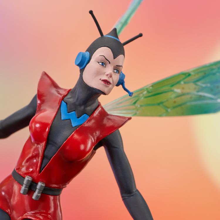 Diamond Select Toys Marvel Gallery Wasp Figure Diorama Statue, 13-Inch - View 7