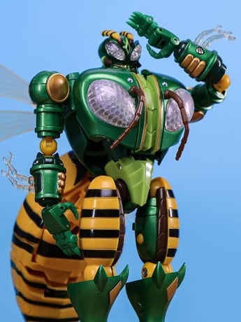ROBOT TOYS RT-D02 Bee Converting Action Figure, 6.4-Inch