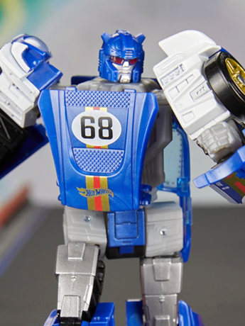 Hasbro Transformers Collaborative Hot Wheels x Transformers Deluxe Class El Segundo Coupe 5-Inch Figure