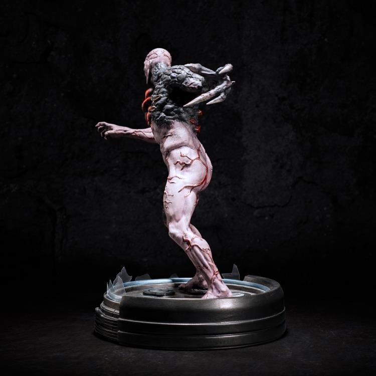 Numskull Resident Evil Tyrant T-002 Limited Edition Statue, 11-Inch - View 5