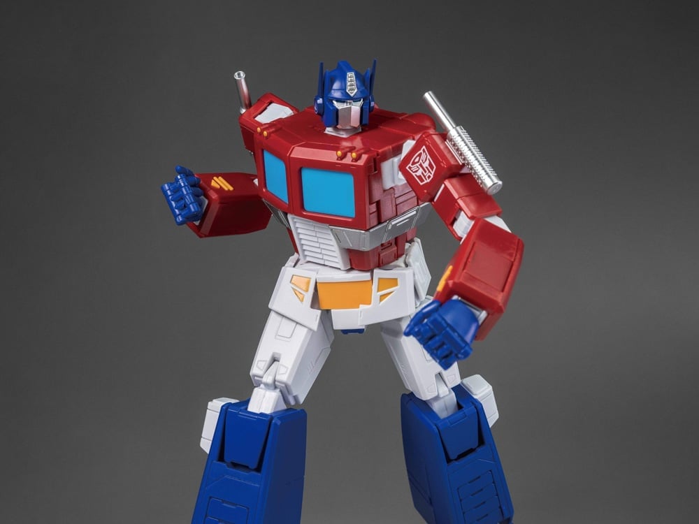 Yolopark Transformers G1 Optimus Prime Advanced Model Kit in Plastic - View 2