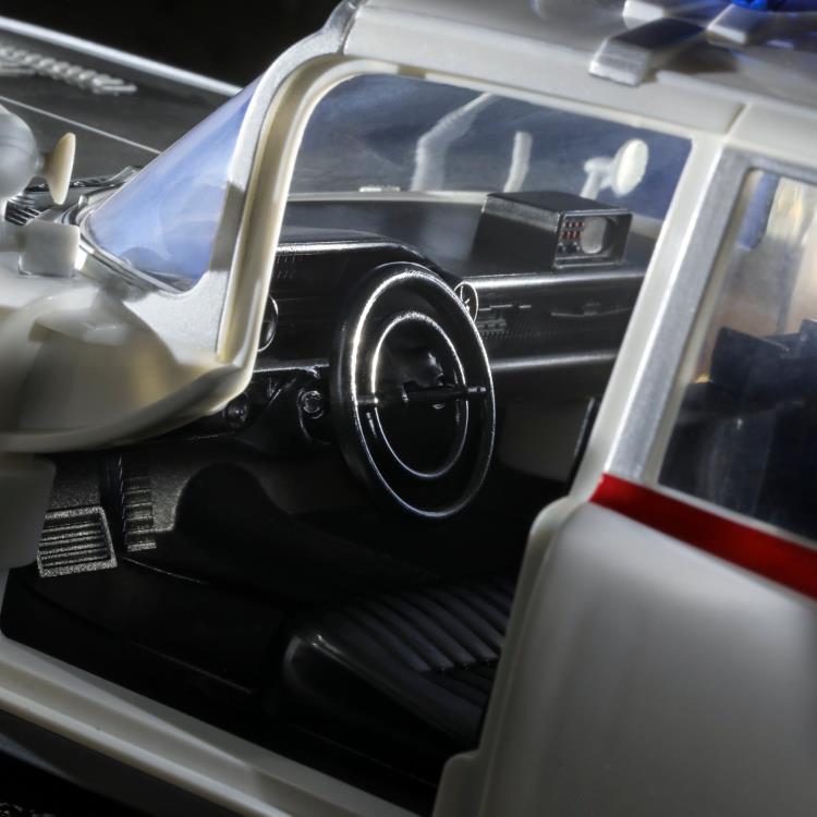 Hasbro Ghostbusters (1984) Plasma Series Ecto-1 Vehicle - View 10