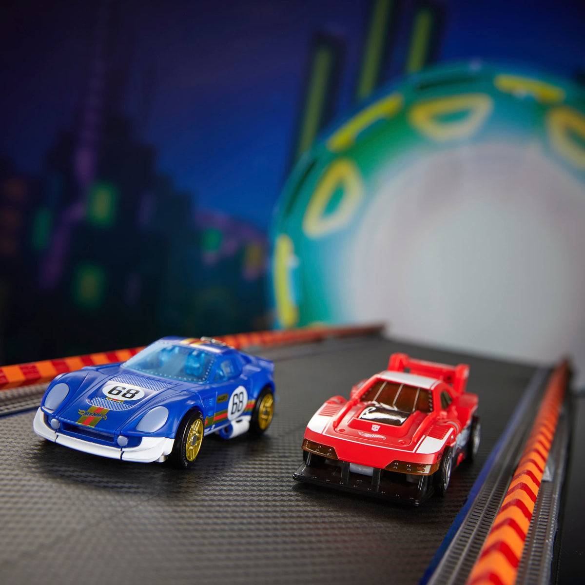 Hasbro Transformers Collaborative Hot Wheels x Transformers Deluxe Class GT-Scorcher 5-Inch Figure - View 19
