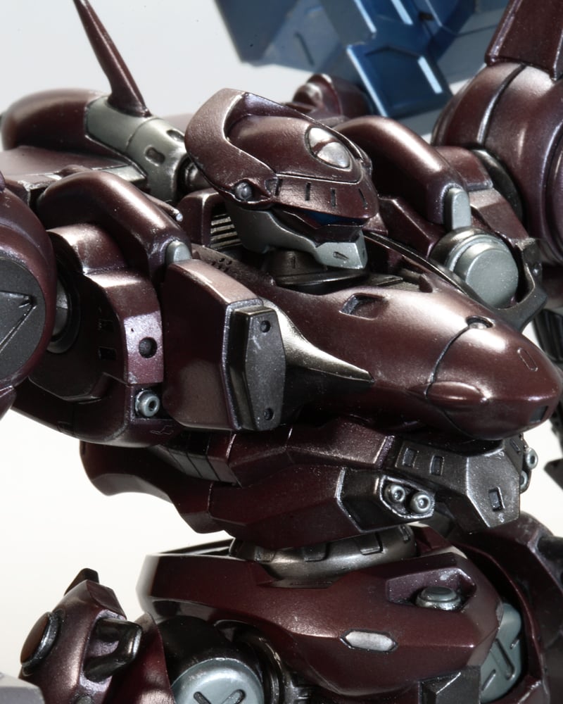 Kotobukiya Armored Core 3: Silent Line Variable Infinity Mirage C02-Uranus 1/72 Scale Model Kit - View 10