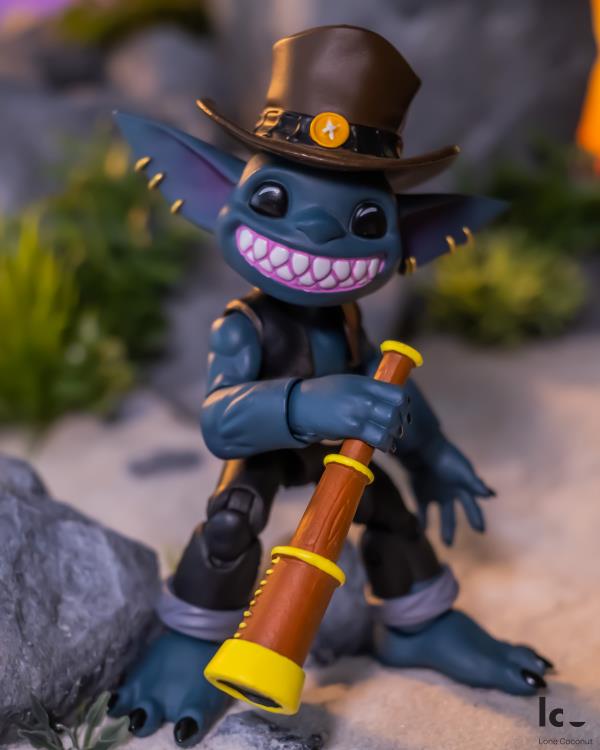 Lone Coconut Plunderlings Captain Ash 3.8-Inch Articulated Action Figure - View 4