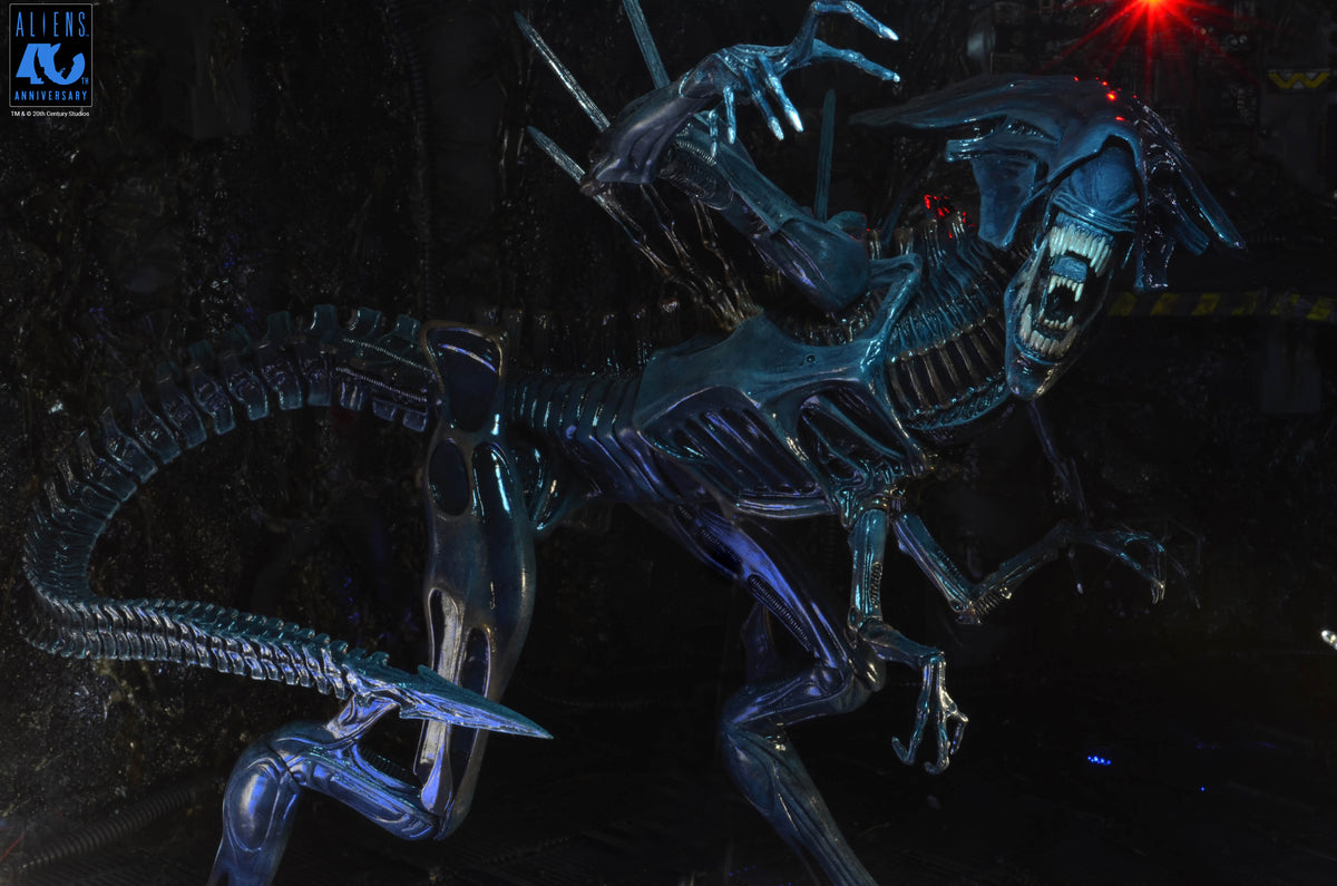 NECA Aliens 40th Anniversary Alien Queen Deluxe Action Figure with 30 Points of Articulation - View 8
