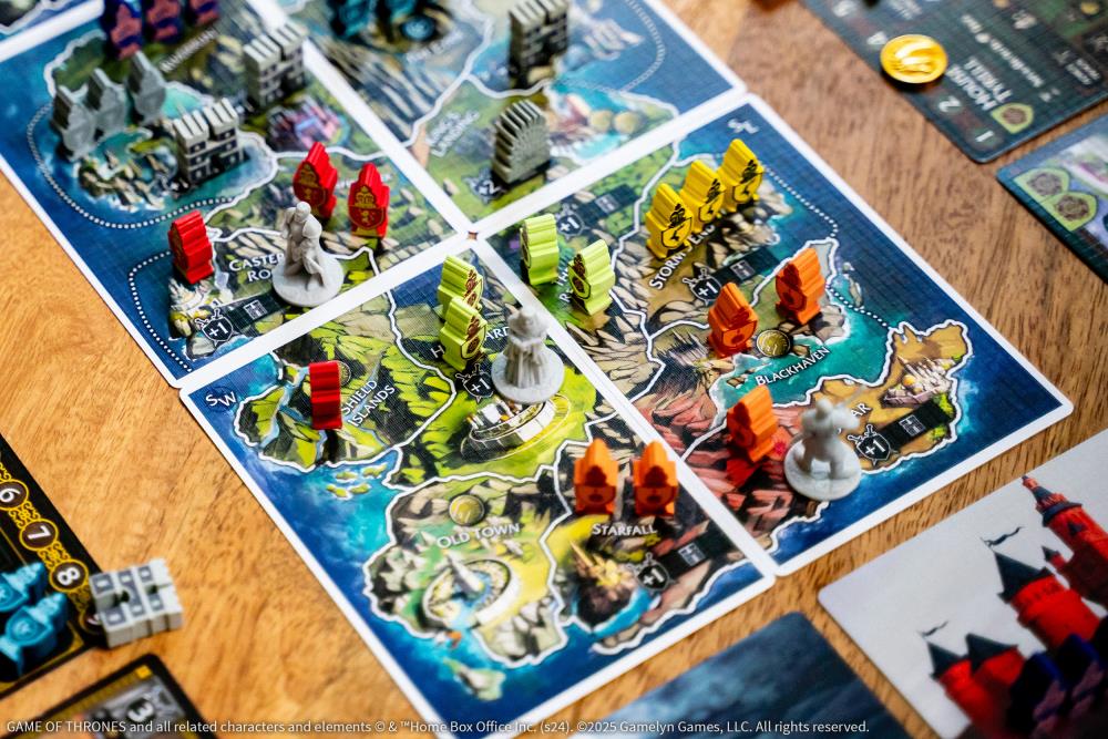USAopoly and Gamelyn Games Tiny Epic Game of Thrones Board Game - View 6