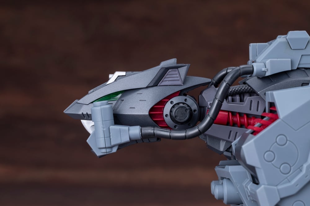 Kotobukiya Zoids Chaotic Century Highend Master Model Lightning Saix Irvine Special 2000 Recolor 1/72 Scale Model Kit - View 21