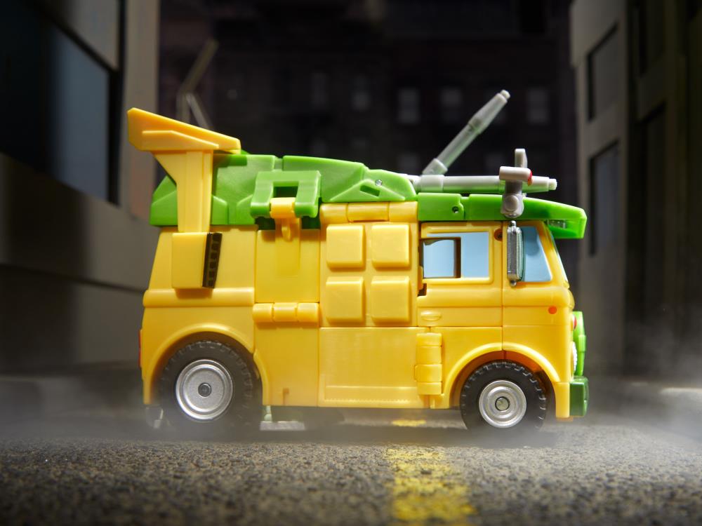 Hasbro Transformers Collaborative Teenage Mutant Ninja Turtles x Transformers Party Wallop 7-Inch Figure - View 16