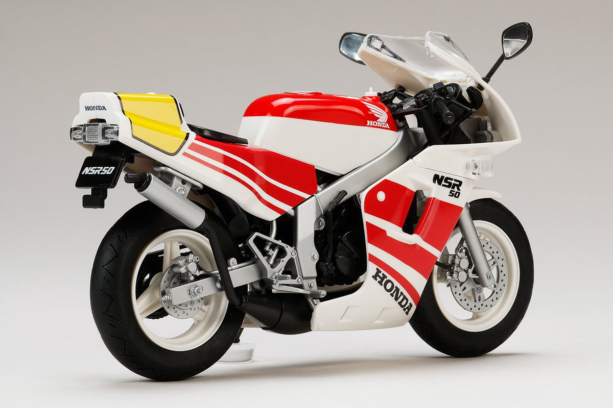 Hobby Japan Honda NSR50 '89 Ross White x Fighting Red 1/12 Scale Model Kit - View 7