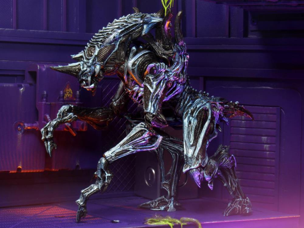 NECA Aliens Ultimate Rhino Alien Ver. 2 10-Inch Plastic Figure - View 4