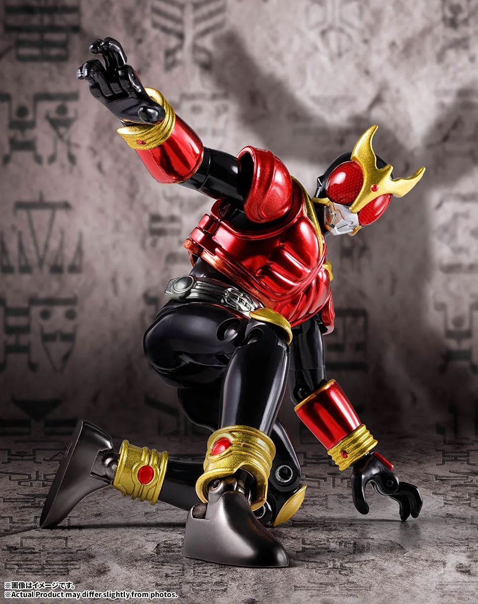 Bandai Souchaku Henshin Kamen Rider Kuuga Mighty Form Action Figure (4.9-Inch) - View 6