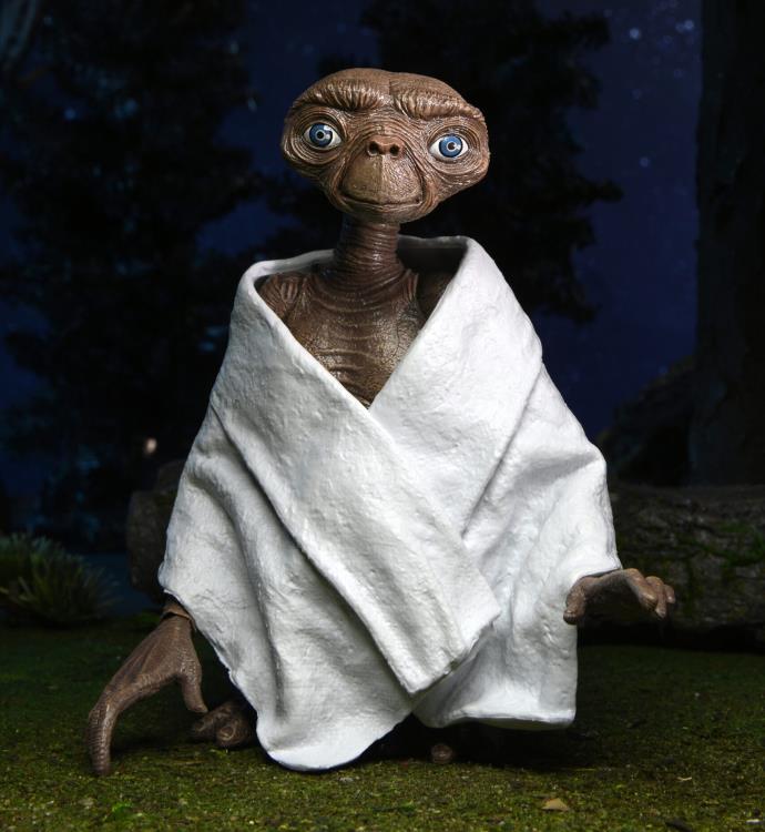 NECA E.T. the Extra-Terrestrial 40th Anniversary Ultimate E.T. Action Figure - View 15