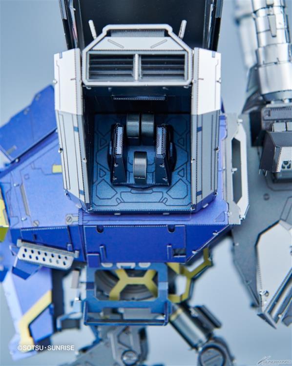 Bandai Mobile Suit Gundam BN Metal Works Vol. 1 RX-78-2 Gundam Metal Model Kit, 6.3-Inch - View 9