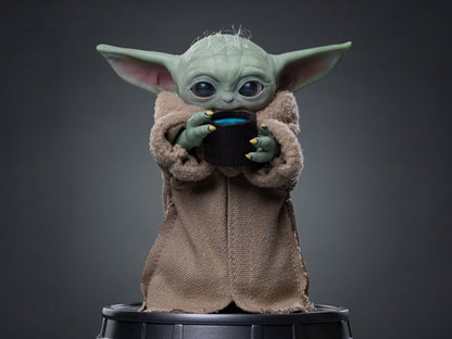Iron Studios Star Wars: The Mandalorian and Grogu Legacy Replica Grogu Always Hungry 1/4 Scale Polystone Statue - View 2