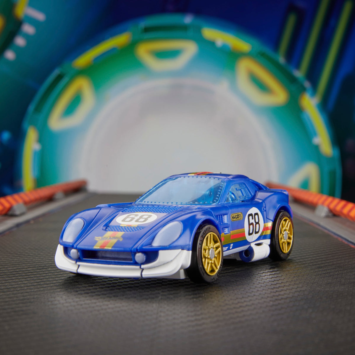 Hasbro Transformers Collaborative Hot Wheels x Transformers Deluxe Class El Segundo Coupe 5-Inch Figure - View 4