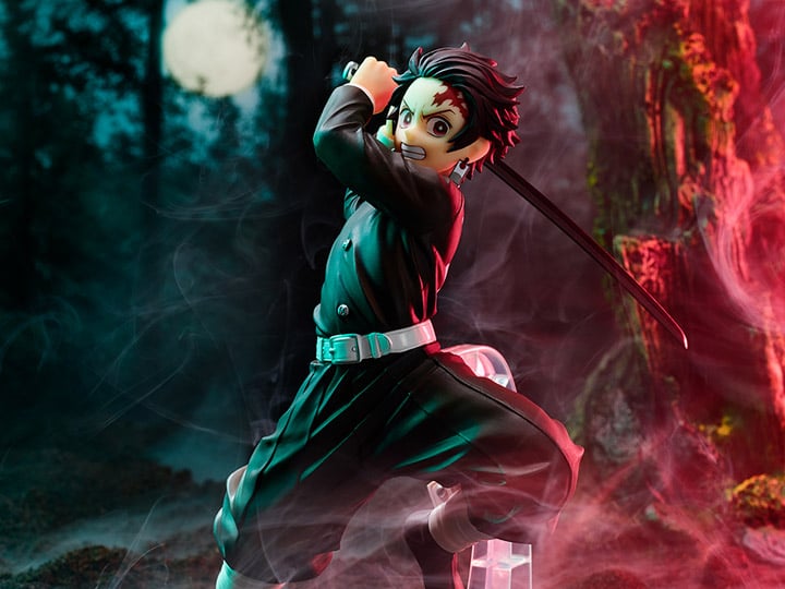 Bandai Demon Slayer: Kimetsu no Yaiba Ichibansho Tanjiro Kamado (Breached Swordsmith Village) 6-Inch Figure - View 2