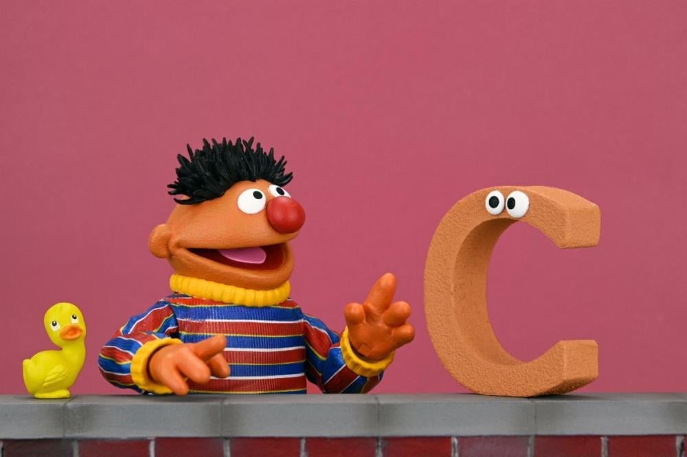 NECA Sesame Street Ultimate Ernie Plastic Action Figure - View 7