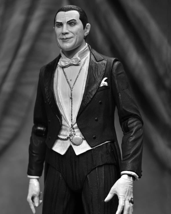 NECA Universal Monsters Ultimate Dracula (Carfax Abbey) Figure - View 8
