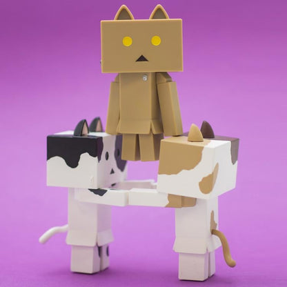Sentinel Yotsuba&! Nyanboard Figure Collection Vol.2 Box of 10 Figures - View 3