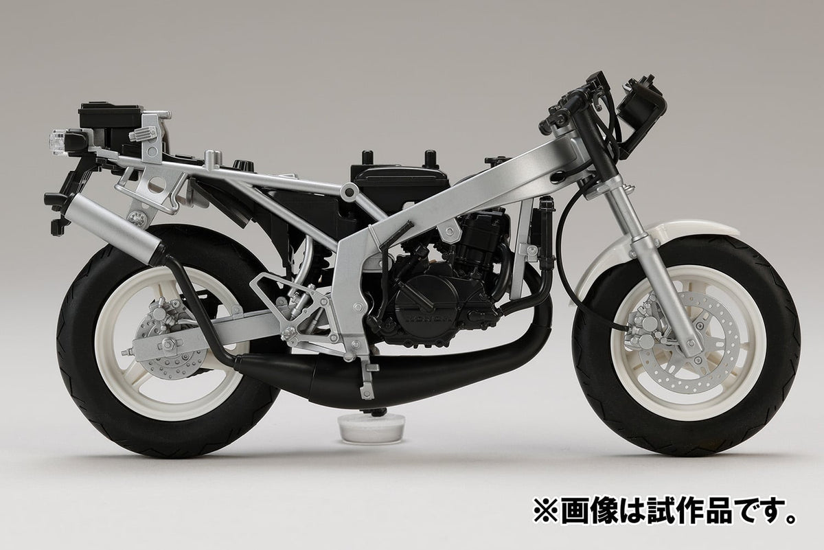 Hobby Japan Honda NSR50 '89 Ross White x Fighting Red 1/12 Scale Model Kit - View 8
