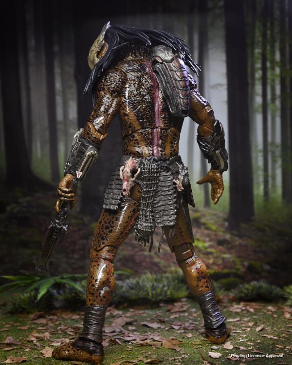 NECA Predator Prey Ultimate Feral Predator Plastic Figure - View 5