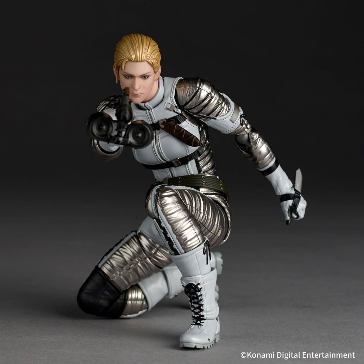 Kaiyodo Metal Gear Solid Delta: Snake Eater Amazing Yamaguchi Revoltech NR117 The Boss 6-Inch Action Figure - View 8