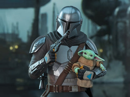 Diamond Select Toys Star Wars The Mandalorian and Grogu 1/6 Scale Limited Edition Bust - View 2