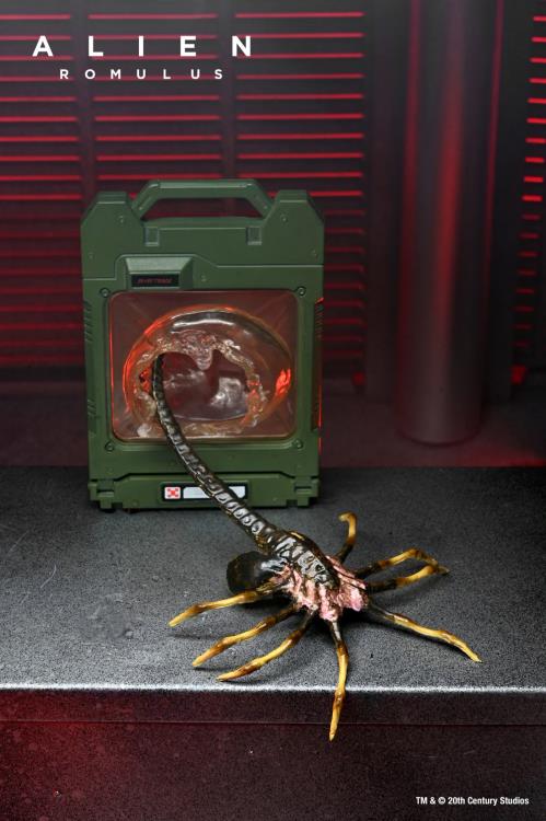 NECA Alien Romulus Ultimate Accessory Set with Facehugger and Chestburster - View 6