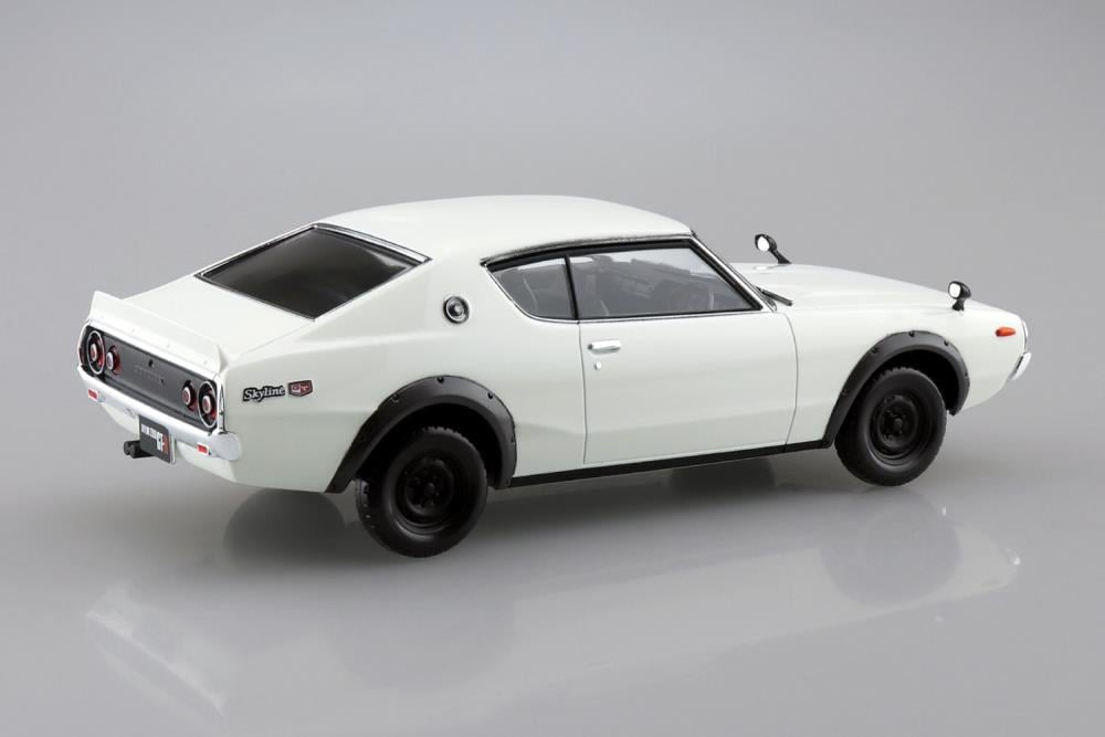 Aoshima Snap Kit No.24-WE Nissan C110 Skyline GT-R (White) 1/32 Scale Model Kit - View 4