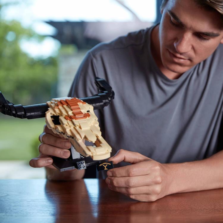 Brickcraft Yellowstone Steer Skull Display Building Set (12-Inch) - View 6