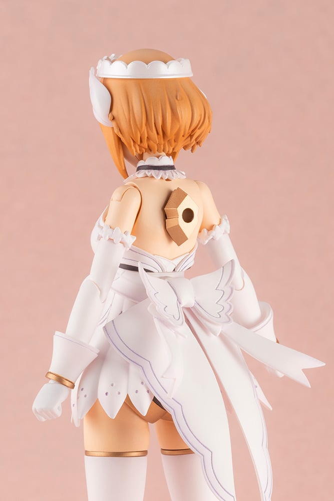Kotobukiya Arcanadea Lumitea 6.7-Inch Model Kit (Reissue) - View 15