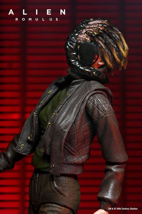 NECA Alien Romulus Ultimate Accessory Set with Facehugger and Chestburster - View 4