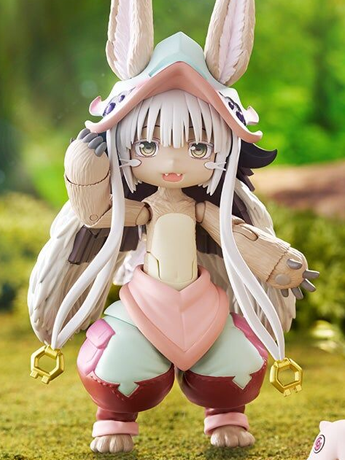 Good Smile Made in Abyss: The Golden City of the Scorching Sun figma No.697 Nanachi 4-Inch Action Figure