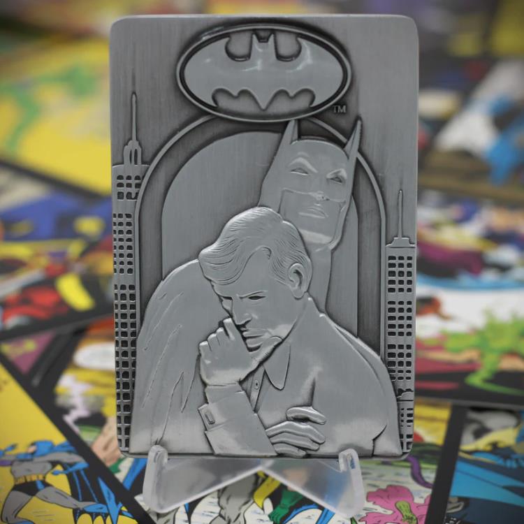 Fanattik Collectibles DC Comics Batman and Robin Limited Edition Ingot - View 4