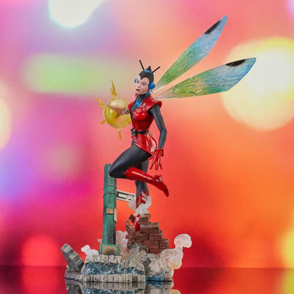 Diamond Select Toys Marvel Gallery Wasp Figure Diorama Statue, 13-Inch - View 3