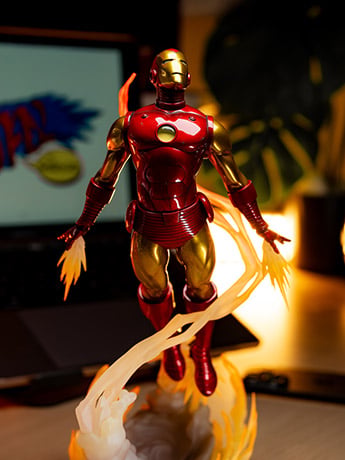 Galaxias Marvel Desktop Supers Iron Man (Classic Edition) 1/8 Scale PVC Figure, 12-Inch