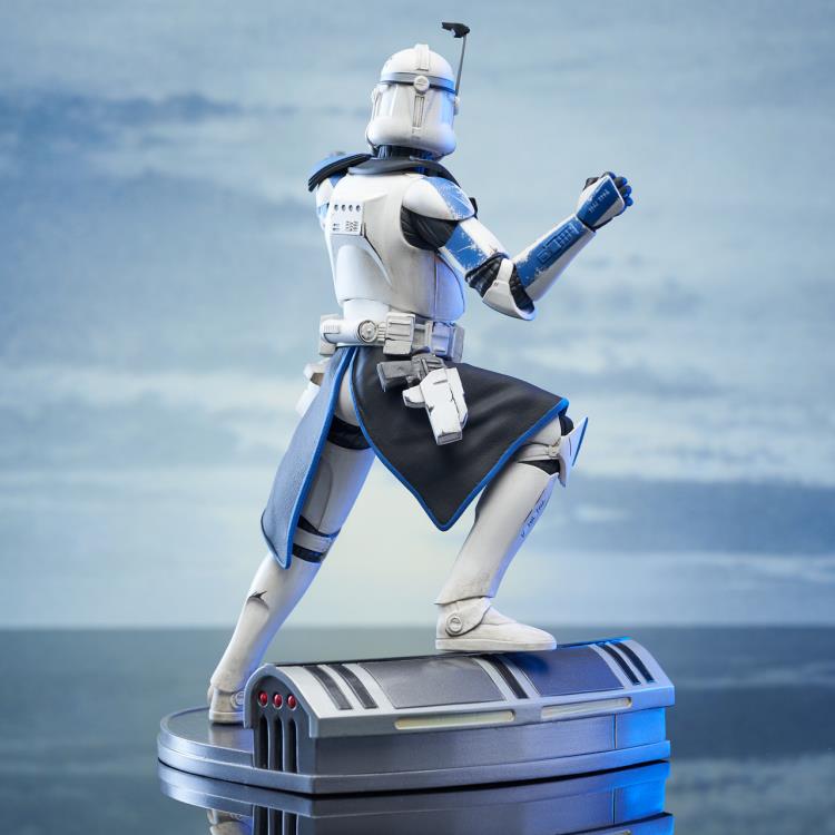 Diamond Select Toys Star Wars: The Clone Wars Premier Collection Captain Rex 1/7 Scale Limited Edition Statue - View 5