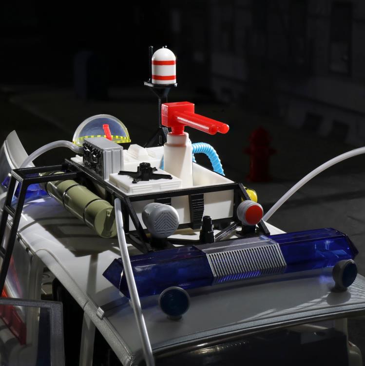 Hasbro Ghostbusters (1984) Plasma Series Ecto-1 Vehicle - View 11