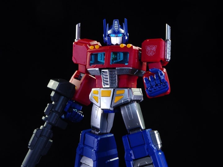Blokees Transformers G1 Optimus Prime 7.1-Inch PVC and ABS Model Kit - View 2