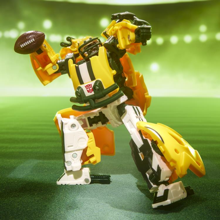 Hasbro Transformers Collaborative NFL x Transformers Green Bay Packers Tundra Prime 5.5-Inch Action Figure - View 3