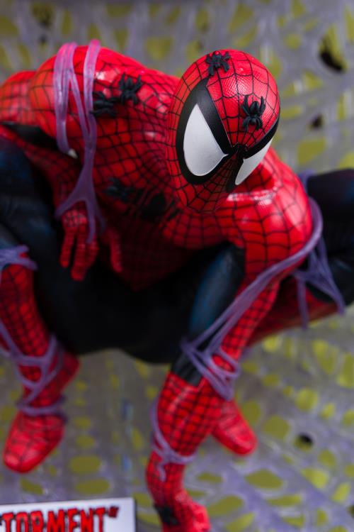 McFarlane Toys Marvel Comics Spider-Man (Spider-Man #1) 1/6 Scale Action Figure - View 7