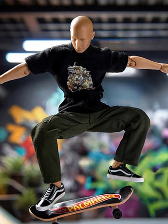DiD Palm Hero Simply Fun Series The Skateboarder 1/12 Scale Action Figure
