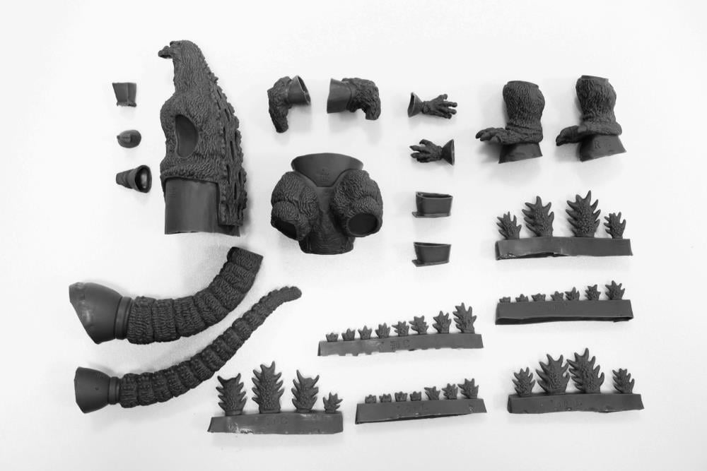 Kaiyodo Godzilla vs. Mechagodzilla II Middle Size Series Godzilla 1/400 Scale Model Kit - View 12