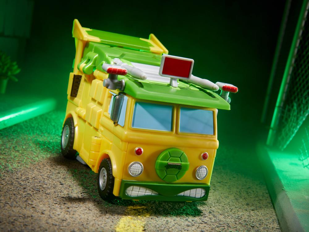 Hasbro Transformers Collaborative Teenage Mutant Ninja Turtles x Transformers Party Wallop 7-Inch Figure - View 14