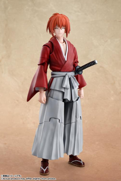 Bandai S.H.Figuarts Rurouni Kenshin: Meiji Swordsman Romantic Story Kenshin Himura 5.3-Inch Action Figure - View 4
