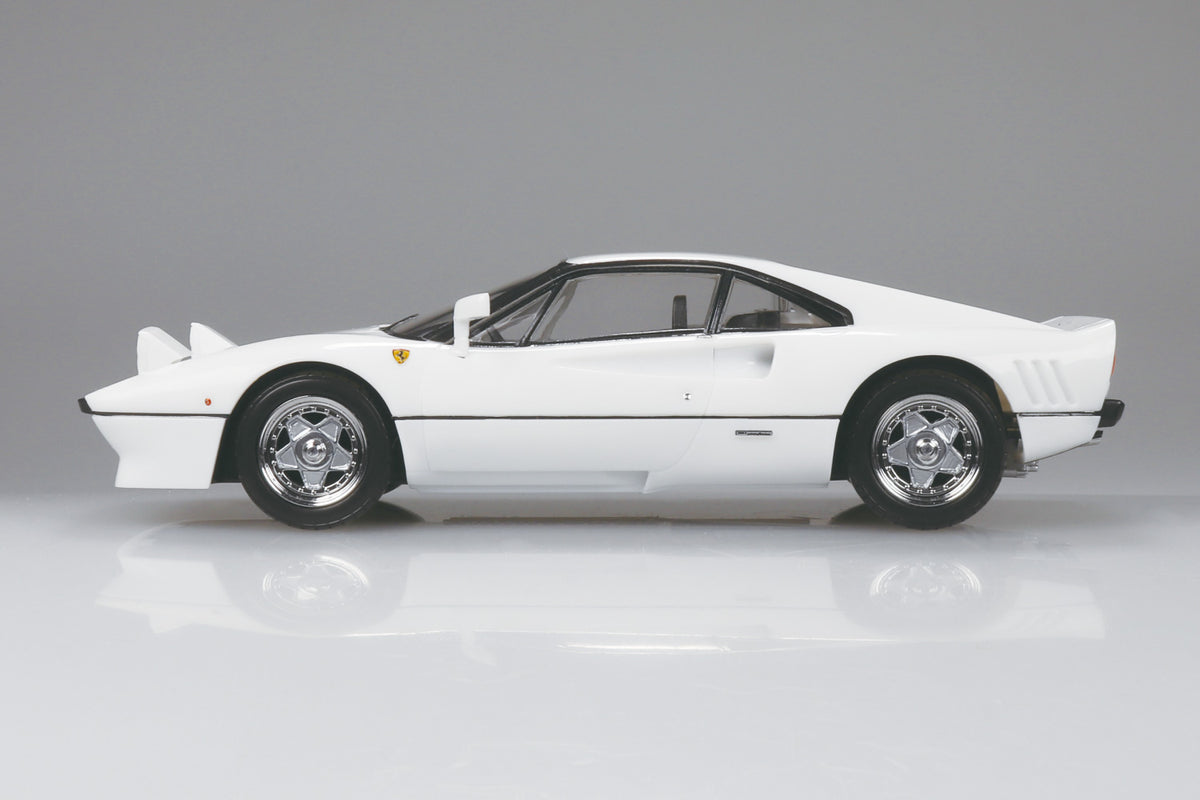 Aoshima Snap Kit No.28-WE Ferrari GTO (White) 1/32 Scale Model Kit - View 6